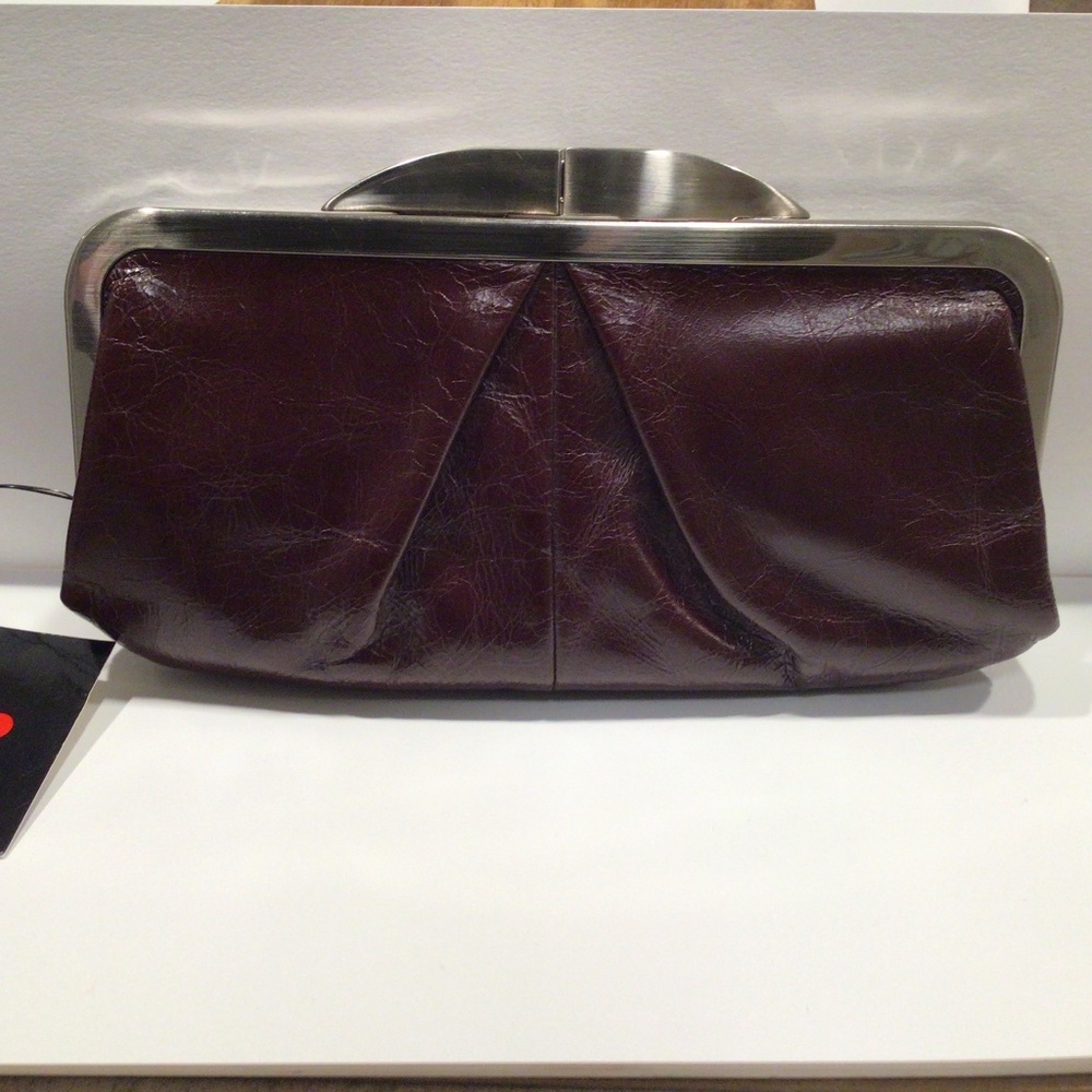 NWT Hobo Leather Kiss Clutch